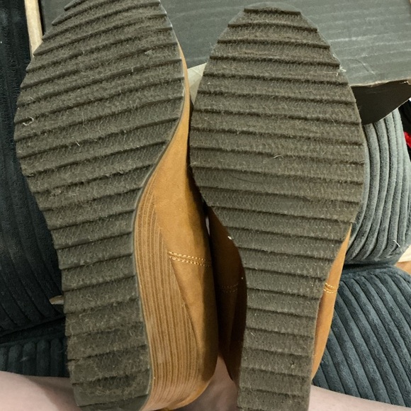 Nautica Tan Ankle Booties - Picture 5 of 6